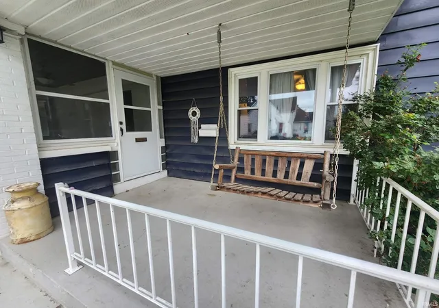 Photo 4 of Manufactured home for sale at 128 W Pine St, Princeton, IN 47670 | MLS# 202624899 | Listing updated on 2026-10-02