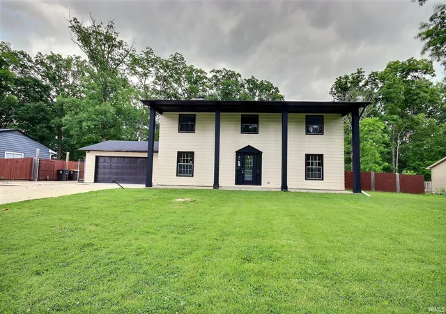 2nd image of 8120 Manor Dr, Fort Wayne, IN 46825 | MLS# 202624900