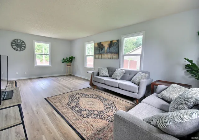 3rd image of 8120 Manor Dr, Fort Wayne, IN 46825 | MLS# 202624900