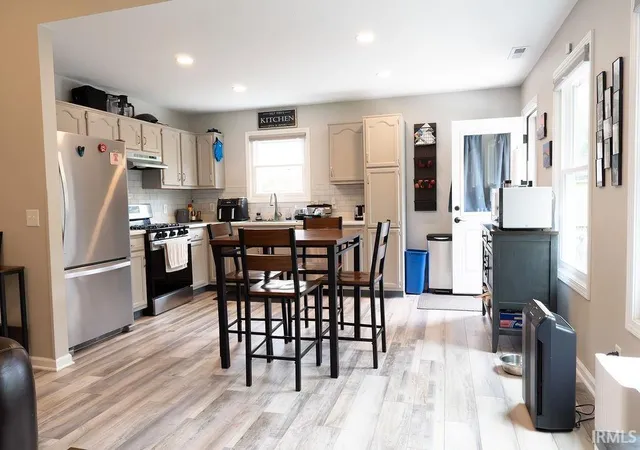 Photo 3 of Sale Pending at 8103 Rocky Glen Pl, Fort Wayne, IN 46825 | MLS# 202624901 | Listing updated on 2026-06-25