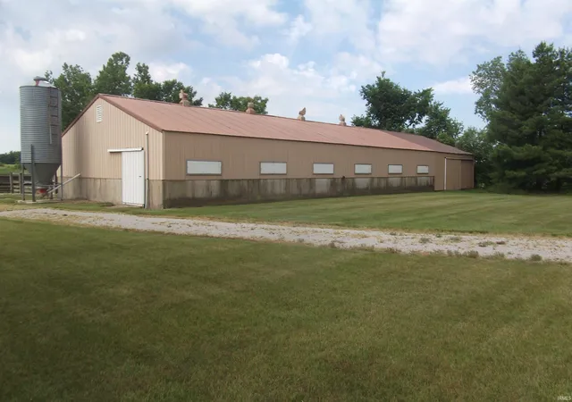 Homes for sale in Angola, IN | 4565 E 100 N, Angola, IN 46703 | MLS# 202624905