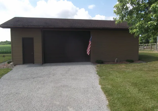 Homes for sale in Angola, IN | 4565 E 100 N, Angola, IN 46703 | MLS# 202624905