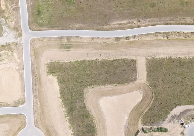 5th image of 15382 Derry Ln, Granger, IN 46530 | MLS# 202624909