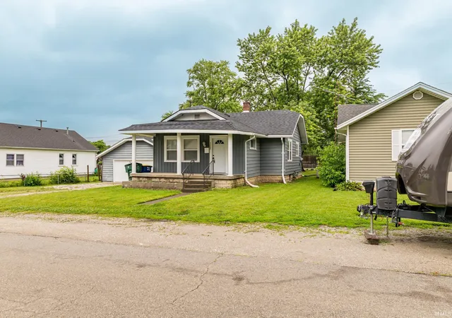 Homes for sale in Muncie, IN | 3007 S Monroe Dr, Muncie, IN 47302 | MLS# 202624914