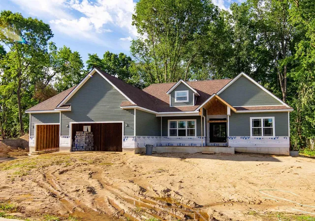 Homes for sale in Granger, IN | 16390 Greystone Dr, Granger, IN 46530 | MLS# 202624921