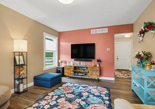 5th image of 54098 Starner Ave, Elkhart, IN 46514 | MLS# 202624923