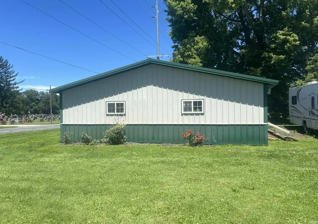 Homes for sale in Burlington, IN | 114 W 7Th St, Burlington, IN 46915 | MLS# 202624925