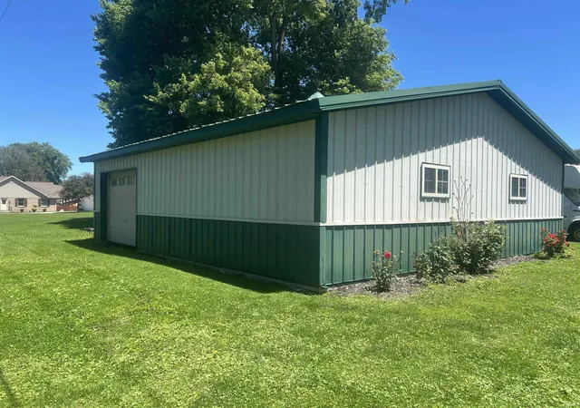 Homes for sale in Burlington, IN | 114 W 7Th St, Burlington, IN 46915 | MLS# 202624925