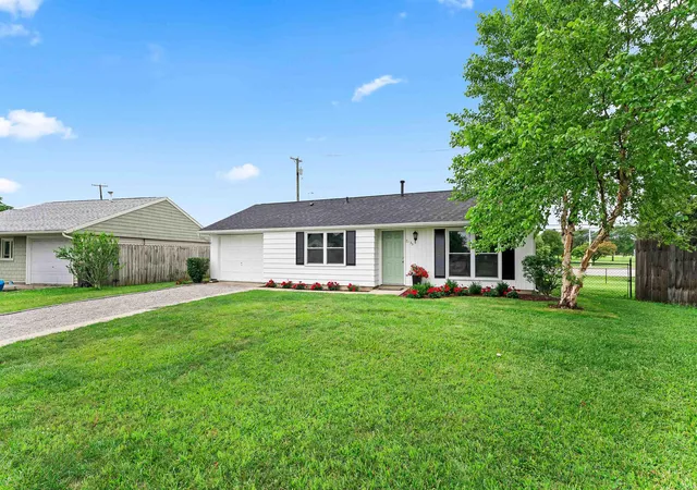 Photo 3 of Sale Pending at 7133 Strawberry Dr, Fort Wayne, IN 46825 | MLS# 202624929 | Listing updated on 2026-07-13