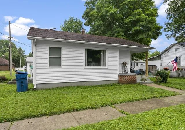 2nd image of 514 7th St, Covington, IN 47932 | MLS# 202624933