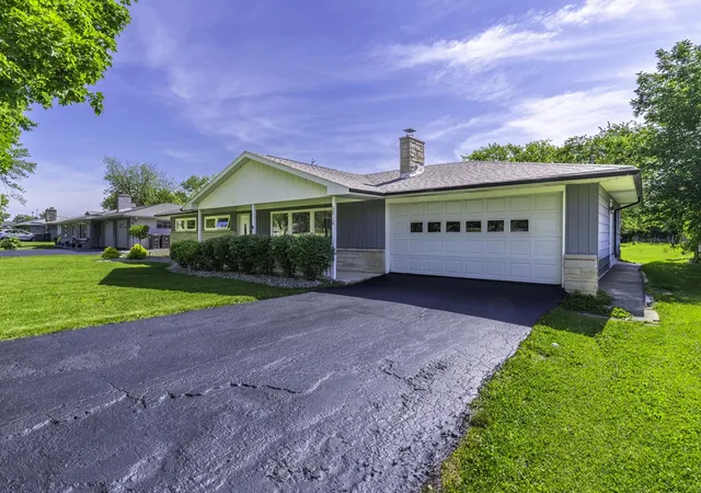 2nd image of 6816 Ludwig Cir, Fort Wayne, IN 46825 | MLS# 202624935