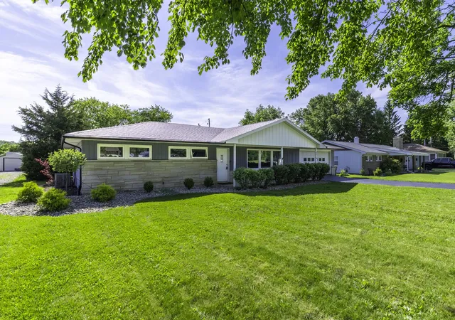 3rd image of 6816 Ludwig Cir, Fort Wayne, IN 46825 | MLS# 202624935