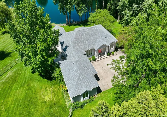 Photo 3 of Manufactured home for sale at 1817 Deer Trl, Warsaw, IN 46580 | MLS# 202624946 | Listing updated on 2026-09-16