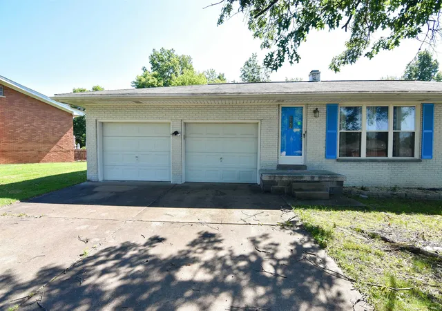 Homes for sale in Evansville, IN | 5721 Twickingham Ct, Evansville, IN 47711 | MLS# 202624947
