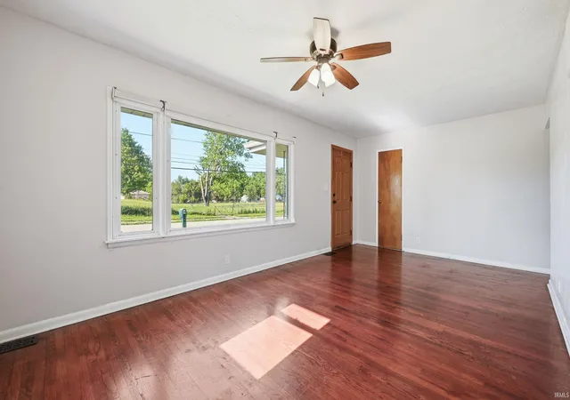 Photo 3 of Sale Pending at 204 W Cromer Ave, Muncie, IN 47303 | MLS# 202624961 | Listing updated on 2026-07-01