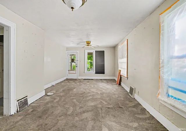 Photo 2 of Manufactured home for sale at 809 Altgeld St, South Bend, IN 46614 | MLS# 202624978 | Listing updated on 2026-09-04