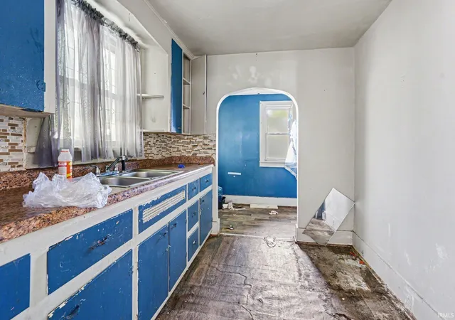 Photo 3 of Manufactured home for sale at 809 Altgeld St, South Bend, IN 46614 | MLS# 202624978 | Listing updated on 2026-09-04