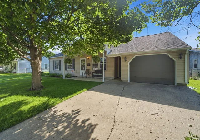 Photo 2 of Sale Pending at 20 Kenilworth Ct, Lafayette, IN 47909 | MLS# 202624981 | Listing updated on 2026-06-26