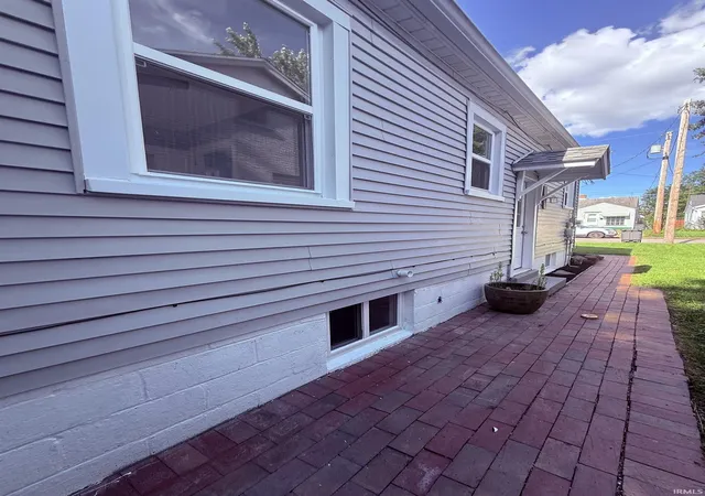 Photo 2 of Sale Pending at 2728 Sherman St, Evansville, IN 47711 | MLS# 202624997 | Listing updated on 2026-07-17