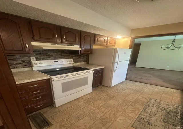 Photo 5 of Sale Pending at 2301 W Village Dr, Muncie, IN 47304 | MLS# 202624999 | Listing updated on 2026-06-29