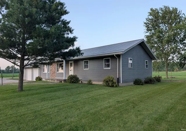 Photo 3 of Sale Pending at 7205 S State Rd 1, Bluffton, IN 46714 | MLS# 202625005 | Listing updated on 2026-07-02