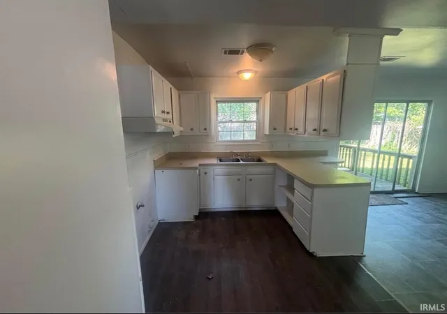 Photo 3 of Manufactured home for sale at 2401 Beech Dr, Evansville, IN 47714 | MLS# 202625010 | Listing updated on 2026-07-28