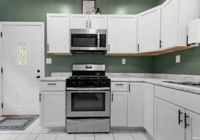 Photo 4 of Sale Pending at 1023 Sherman Ave, South Bend, IN 46616 | MLS# 202625011 | Listing updated on 2026-08-29