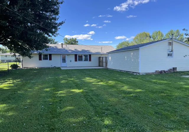 Homes for sale in Linton, IN | 1818 Oak St, Linton, IN 47441 | MLS# 202625019