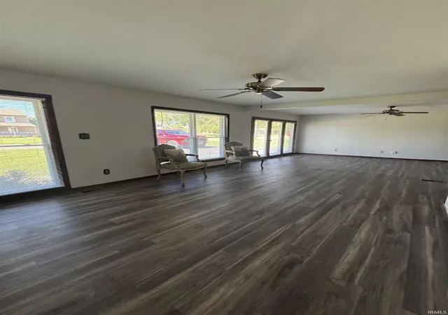 3rd image of 1818 Oak St, Linton, IN 47441 | MLS# 202625019