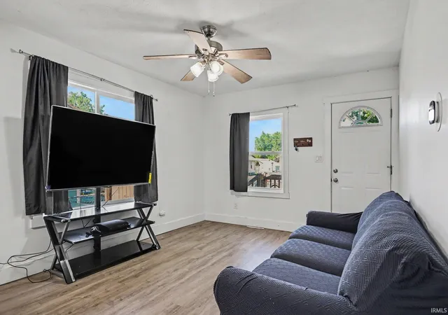 Photo 3 of Manufactured home for sale at 526 S 33rd Street, South Bend, IN 46615 | MLS# 202625044 | Listing updated on 2026-07-16