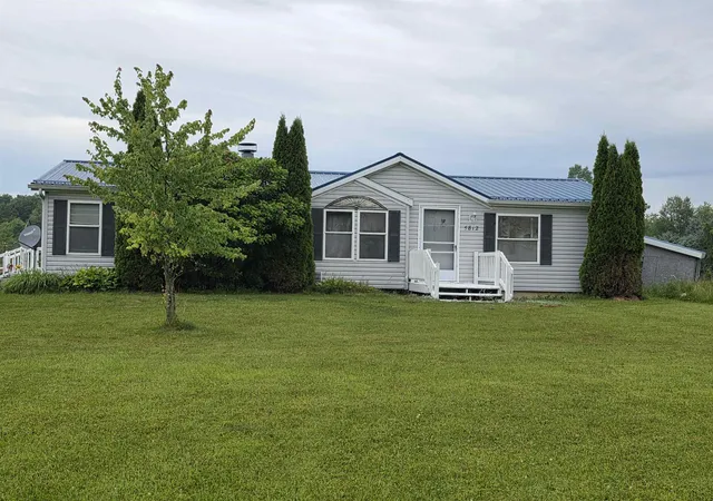 Homes for sale in Angola, IN | 5812 E 100 N, Angola, IN 46703 | MLS# 202625049