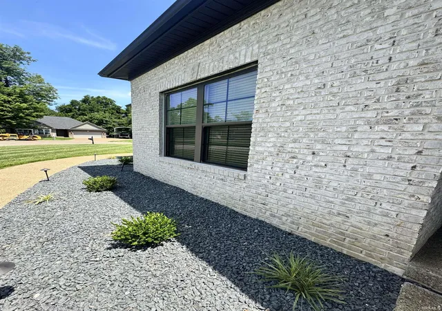 Photo 3 of Sale Pending at 4244 Meadowbrook Ln, Newburgh, IN 47630 | MLS# 202625056 | Listing updated on 2026-07-11
