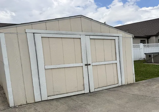 Photo 3 of Manufactured home for sale at 1007 W Sycamore St, Kokomo, IN 46901 | MLS# 202625066 | Listing updated on 2026-10-07