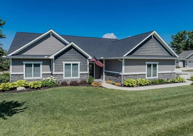 Photo 1 of Sale Pending at 9807 Oak Trl Rd, Fort Wayne, IN 46825 | MLS# 202625073 | Listing updated on 2026-08-20