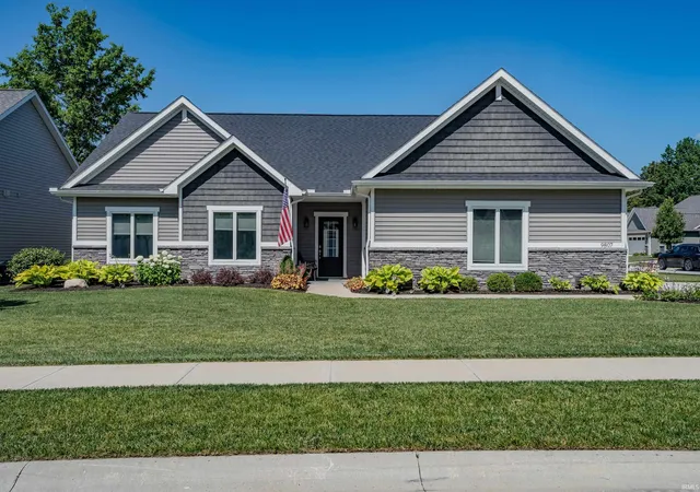 Photo 2 of Sale Pending at 9807 Oak Trl Rd, Fort Wayne, IN 46825 | MLS# 202625073 | Listing updated on 2026-08-20