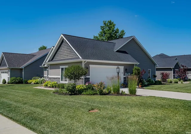Photo 3 of Sale Pending at 9807 Oak Trl Rd, Fort Wayne, IN 46825 | MLS# 202625073 | Listing updated on 2026-08-20