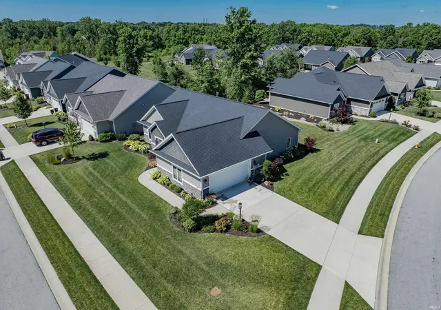 Photo 4 of Sale Pending at 9807 Oak Trl Rd, Fort Wayne, IN 46825 | MLS# 202625073 | Listing updated on 2026-08-20