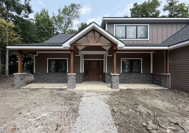 Photo 2 of Sale Pending at 8121 Rothman Rd, Fort Wayne, IN 46835 | MLS# 202625075 | Listing updated on 2026-09-01