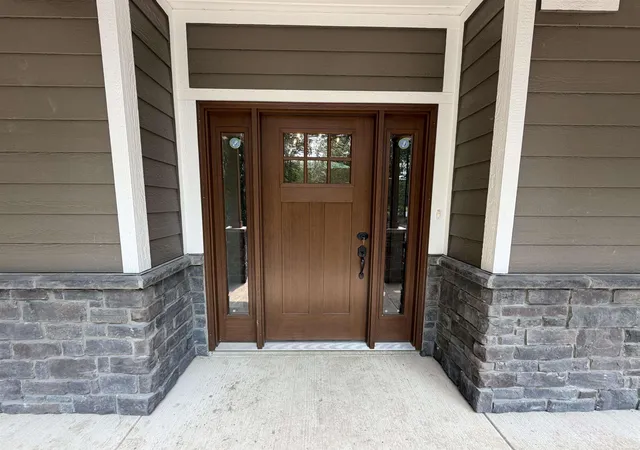 Photo 3 of Sale Pending at 8121 Rothman Rd, Fort Wayne, IN 46835 | MLS# 202625075 | Listing updated on 2026-09-01