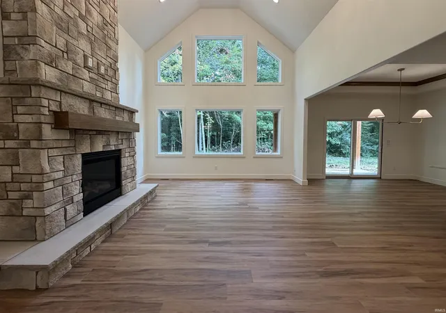 Photo 4 of Sale Pending at 8121 Rothman Rd, Fort Wayne, IN 46835 | MLS# 202625075 | Listing updated on 2026-09-01