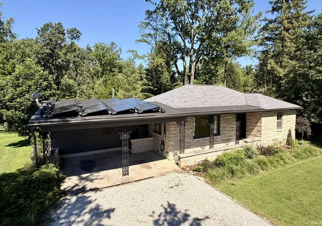Photo 1 of Manufactured home for sale at 816 S Anna Lee Ln, Bloomington, IN 47403 | MLS# 202625077 | Listing updated on 2026-09-19