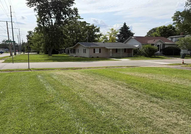 Homes for sale in Muncie, IN | 2723 S Mulberry St, Muncie, IN 47302 | MLS# 202625087