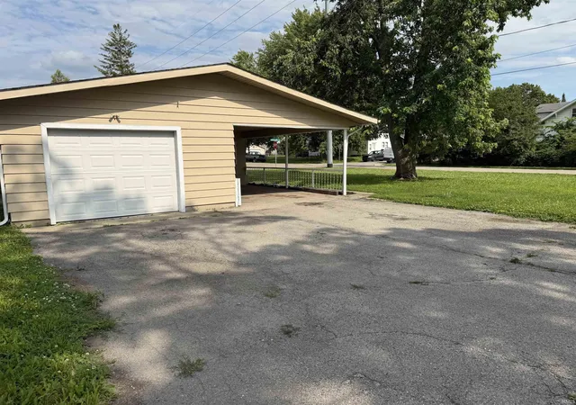 Homes for sale in Muncie, IN | 2723 S Mulberry St, Muncie, IN 47302 | MLS# 202625087