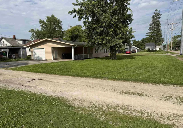 Homes for sale in Muncie, IN | 2723 S Mulberry St, Muncie, IN 47302 | MLS# 202625087