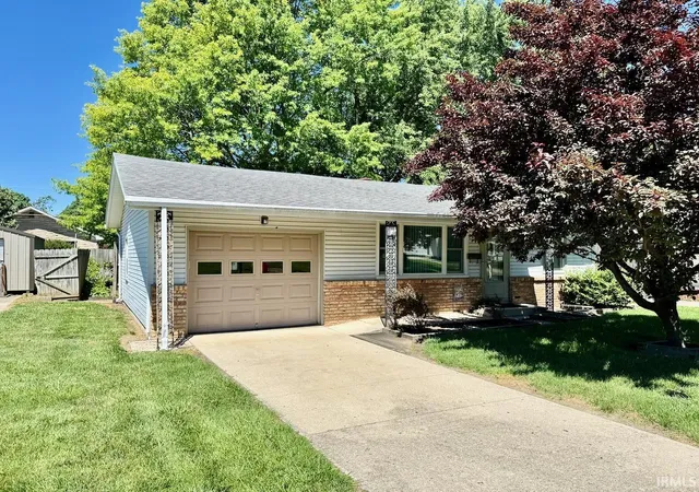 Homes for sale in Muncie, IN | 2501 N Hollywood Ave, Muncie, IN 47304 | MLS# 202625088