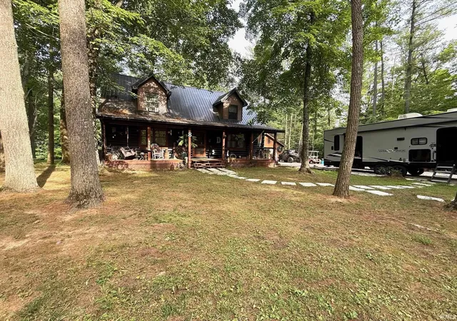 5th image of 8 Spice Valley Ct, Mitchell, IN 47446 | MLS# 202625119