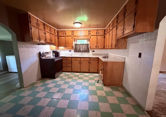 Photo 2 of Sale Pending at 3504 Hardscrabble Rd, Spencer, IN 47460 | MLS# 202625122 | Listing updated on 2026-07-31
