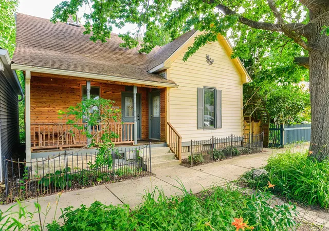 2nd image of 519 W 4th St, Bloomington, IN 47404 | MLS# 202625123