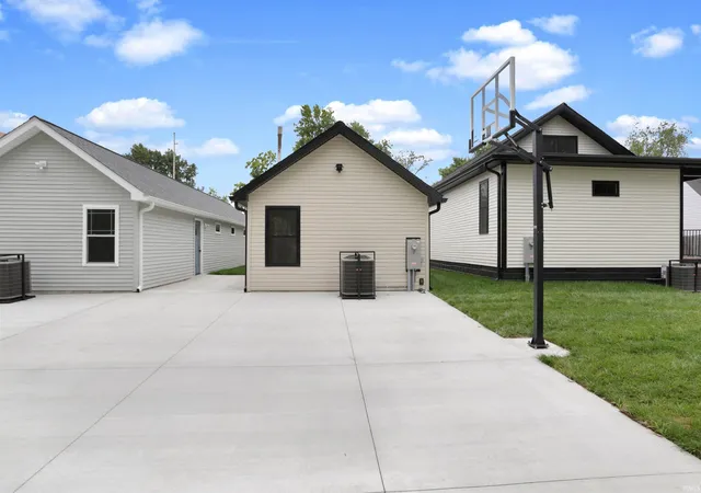 Photo 23 of Manufactured home for sale at 520 Madison Ave, Evansville, IN 47713 | MLS# 202625127 | Listing updated on 2026-06-25