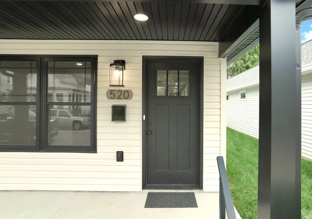 Photo 3 of Manufactured home for sale at 520 Madison Ave, Evansville, IN 47713 | MLS# 202625127 | Listing updated on 2026-06-25